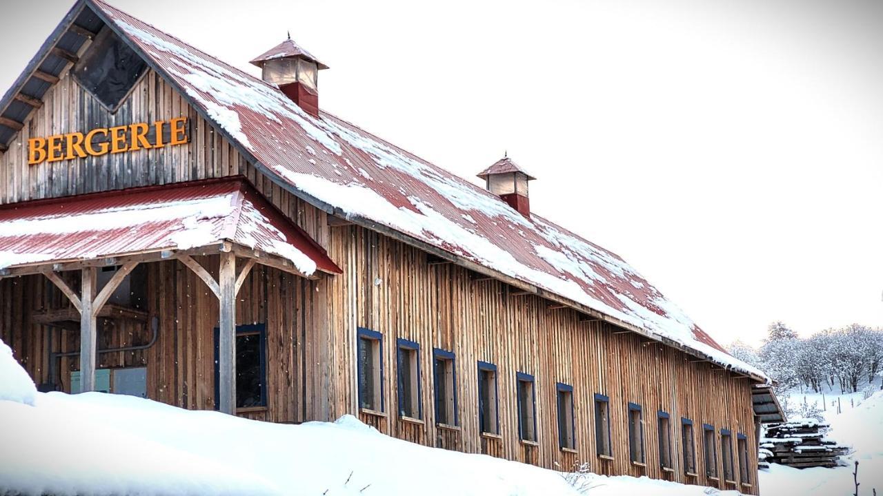 La Vieille Ferme ; l'Écogîte un loft campagnard Saint-Fulgence Extérieur photo